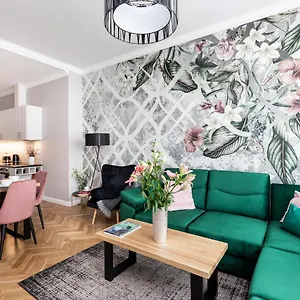 Luxe Living , Kraków Polska