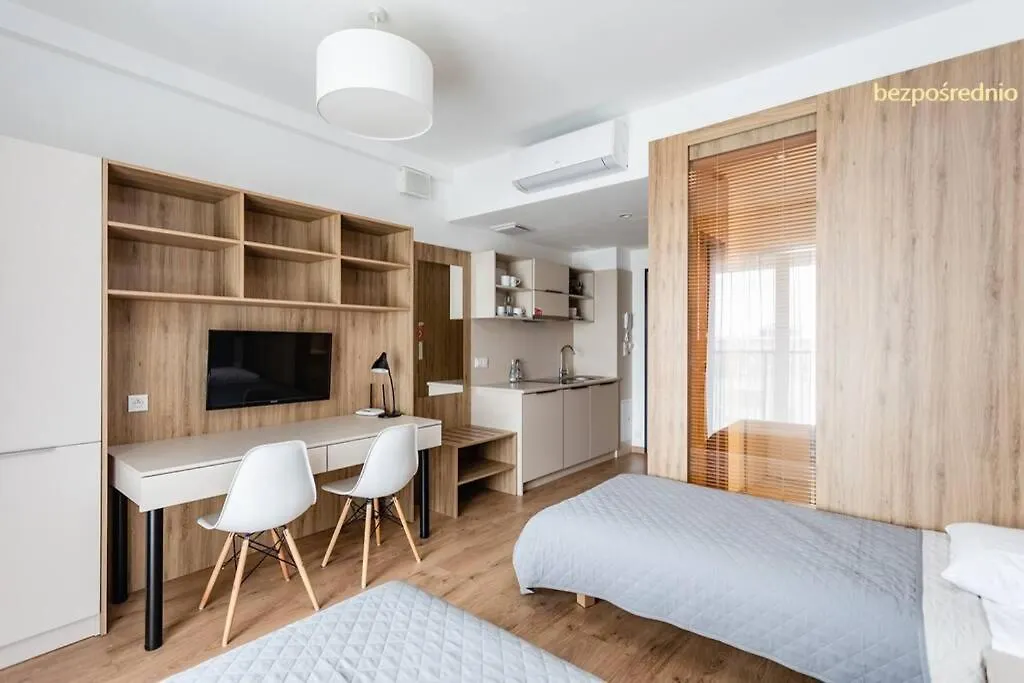 Apartament W Warszawie Dedykowany Parking Podziemny W Cenie, Wifi, Ac, Blisko Centrum New Apartment In Warsaw Finished To A High Specification Fitted Out To A High Standard On The 7Th Floor, Wifi, Underground Parking Price Included