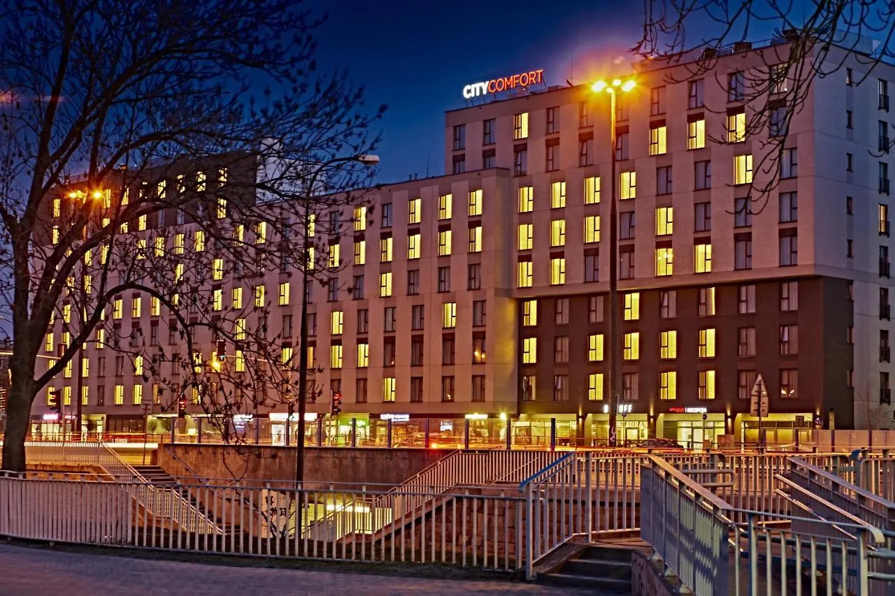 Apartament W Warszawie Dedykowany Parking Podziemny W Cenie, Wifi, Ac, Blisko Centrum New Apartment In Warsaw Finished To A High Specification Fitted Out To A High Standard On The 7Th Floor, Wifi, Underground Parking Price Included Polonya