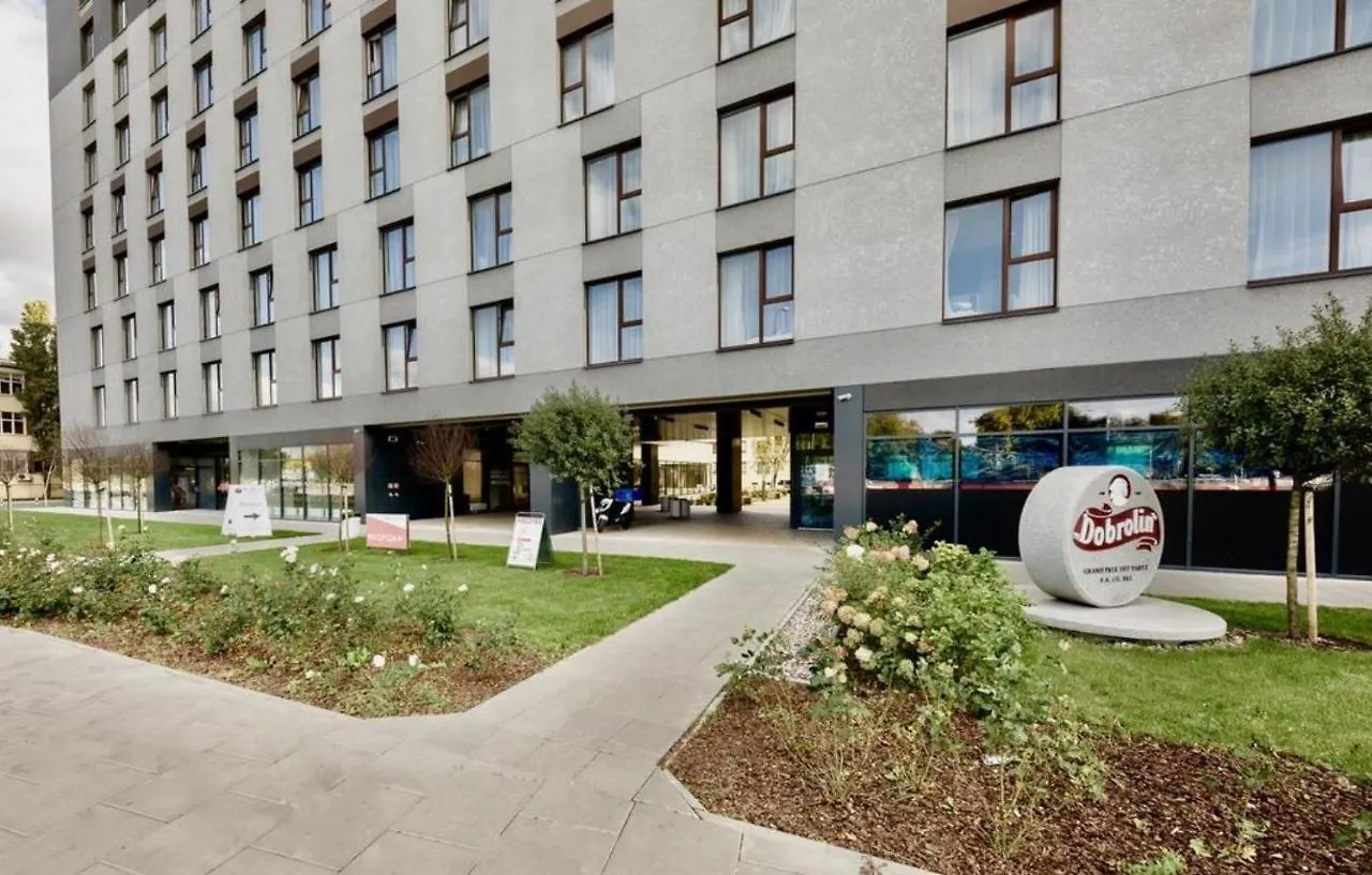 Apartament W Warszawie Dedykowany Parking Podziemny W Cenie, Wifi, Ac, Blisko Centrum New Apartment In Warsaw Finished To A High Specification Fitted Out To A High Standard On The 7Th Floor, Wifi, Underground Parking Price Included